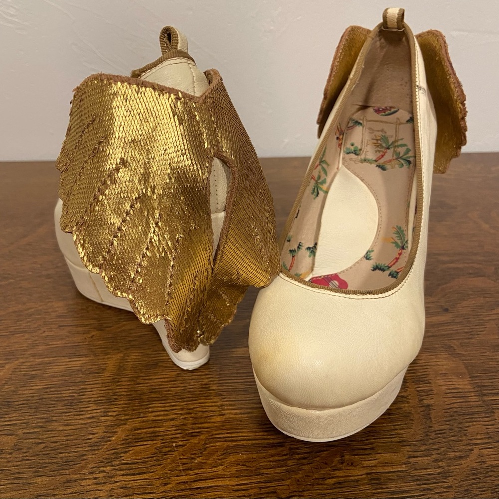 MISS L-FIRE CREAM GOLD ANGEL WINGS PLATFORM PUMP RETRO STYLE WEDGE HEELS